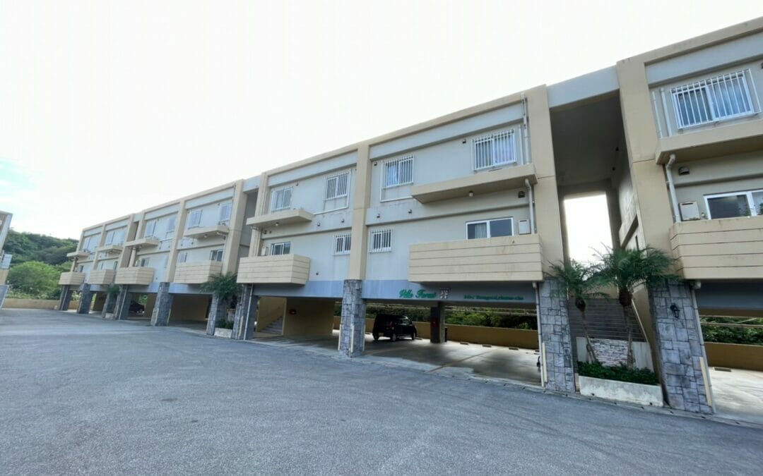 3beds apt covered parking in Chatan